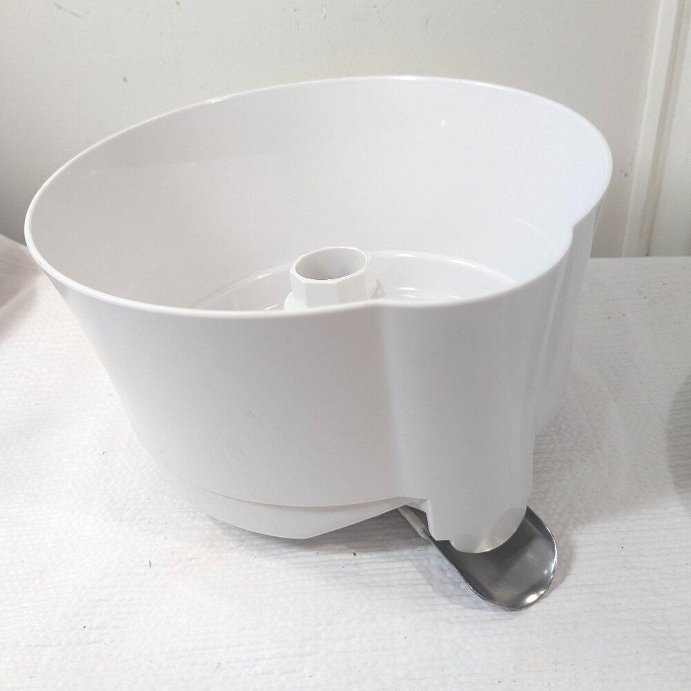 Wolfgang Puck Auto Reversing Citrus Juicer juice container replacement PART.